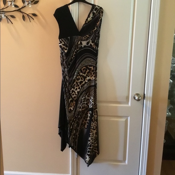 Dress - Picture 3 of 5